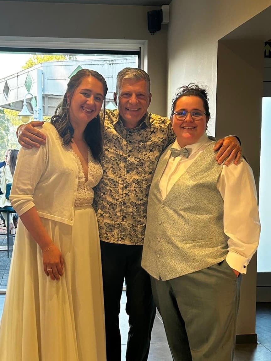 Volle Tanzfläche bei einem Firmenevent mit DJ Bert